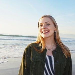 Meet your Posher, Caroline